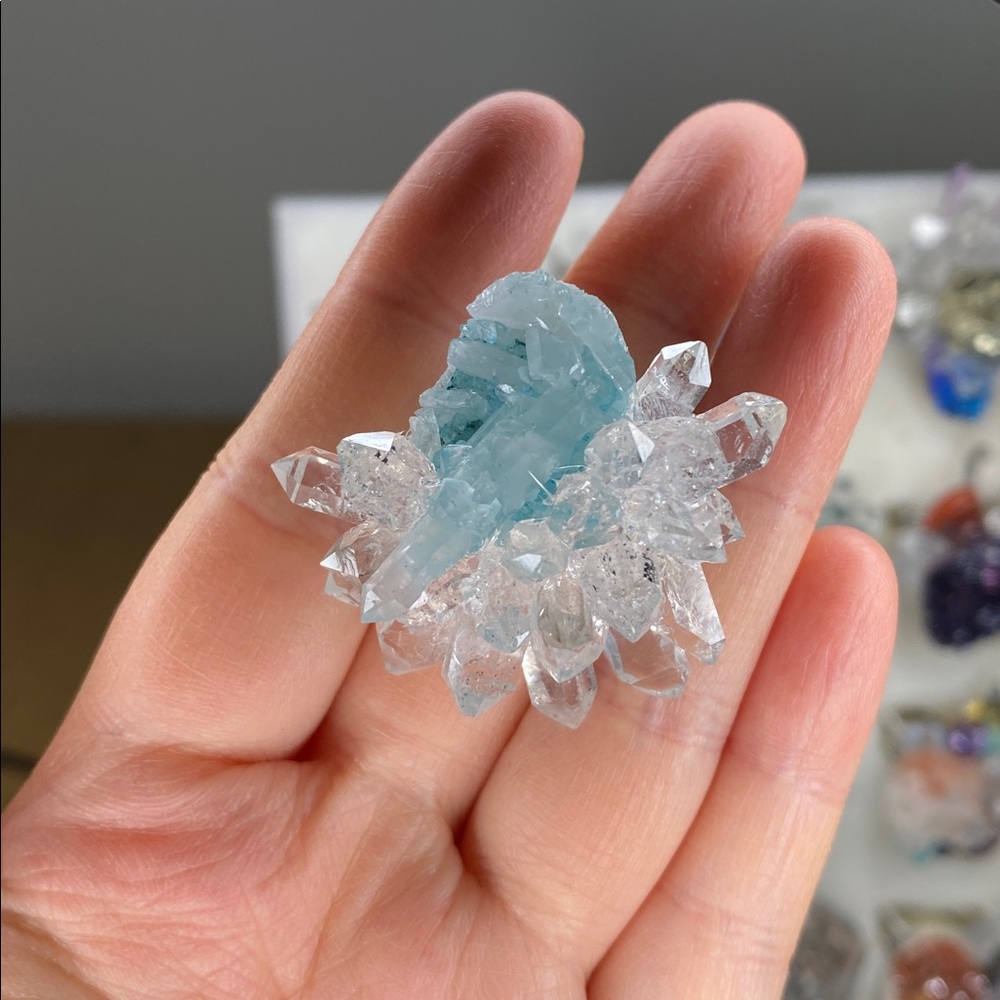 Light Blue Crystal Cluster Statement Ring - Women… - image 4